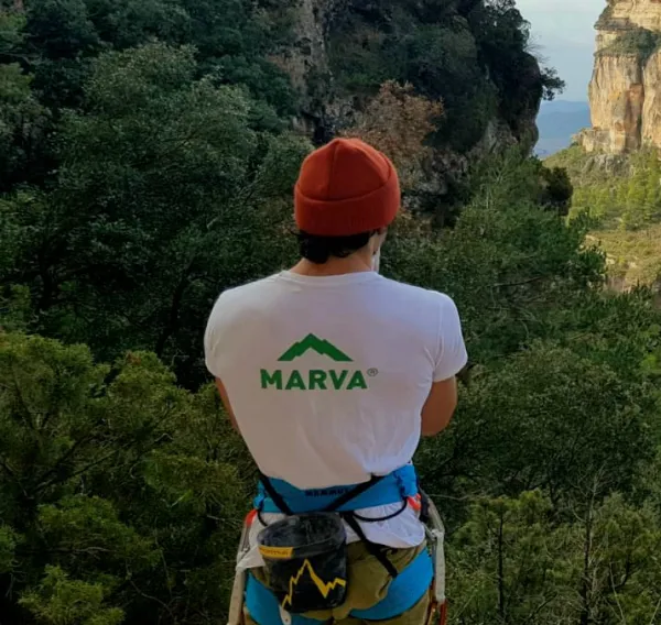 Pánske tričko s logom MARVA 1